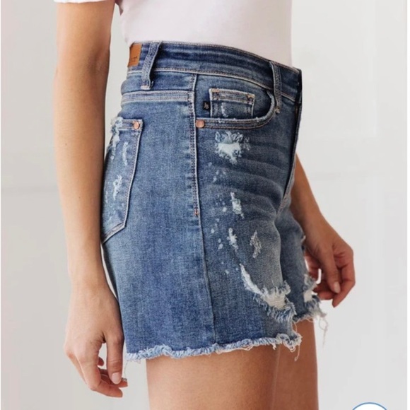 Judy Blue Beach Splash Denim Jean Shorts  Size Medium NWT - Picture 2 of 9